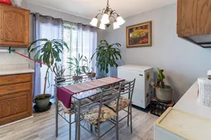 1066 Mohegan Ln, Schaumburg, IL 60193 - Photo 6