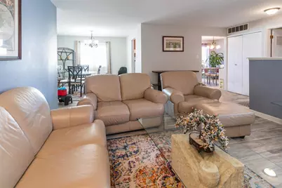 1066 Mohegan Lane, Schaumburg, IL 60193 - Photo 12