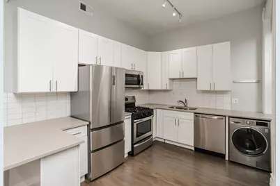 46 E Chicago Avenue #2W, Chicago, IL 60611 - Photo 2