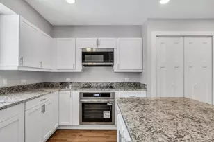 43411 N Lynn Dale Dr, Zion, IL 60099 - Photo 12