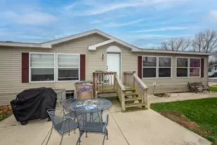 1817 104th St, Pleasant Prairie, WI 53158 - Photo 2