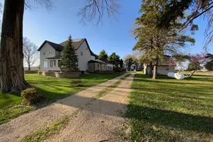 382 Keigwin Rd, Walnut, IL 61376 - Photo 6
