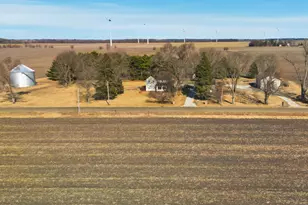 382 Keigwin Rd, Walnut, IL 61376 - Photo 4