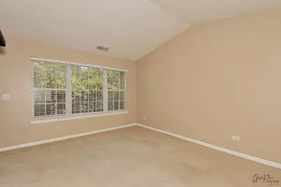 1187 N Red Oak Circle #3, Round Lake Beach, IL 60073 - Photo 4