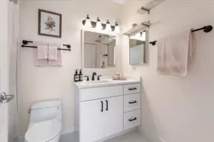 [Address not provided], Chicago, IL 60654 - Photo 10