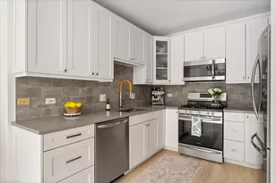 [Address not provided], Chicago, IL 60654 - Photo 8