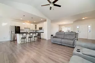 429 E Dekalb Dr, Maple Park, IL 60151 - Photo 10