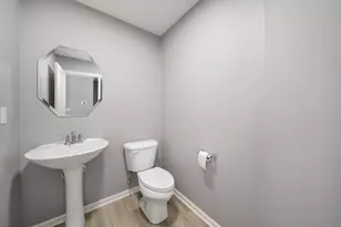 1004 Atterberg Rd, South Elgin, IL 60177 - Photo 10