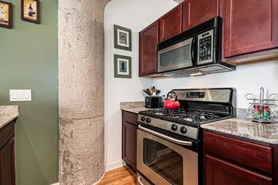 1151 W 14th Place #242, Chicago, IL 60608 - Photo 6