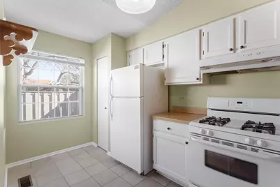 217 Juniper Circle, Streamwood, IL 60107 - Photo 10