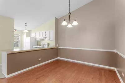 217 Juniper Circle, Streamwood, IL 60107 - Photo 8