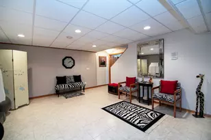 321 Royal Oak Dr, Steger, IL 60475 - Photo 32