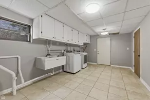 1170 S East Ave, Oak Park, IL 60304 - Photo 20