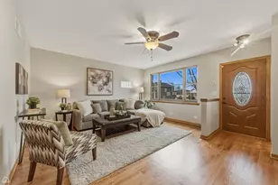 1170 S East Ave, Oak Park, IL 60304 - Photo 4