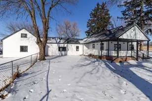 7604 N 2nd St, Machesney Park, IL 61115 - Photo 6