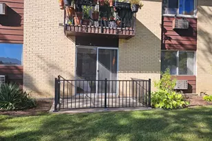 9588 Terrace Pl, Des Plaines, IL 60016 - Photo 2