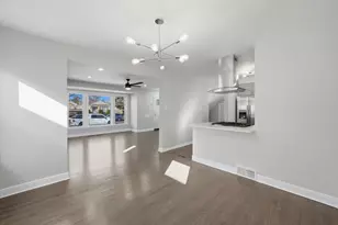 9527 S Woodlawn Ave, Chicago, IL 60628 - Photo 8