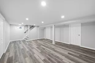 9527 S Woodlawn Ave, Chicago, IL 60628 - Photo 22