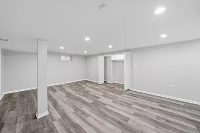 9527 S Woodlawn Avenue, Chicago, IL 60628 - Photo 24