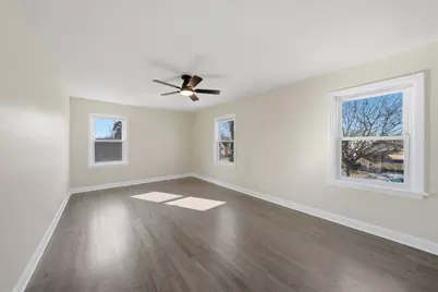 9527 S Woodlawn Avenue, Chicago, IL 60628 - Photo 16