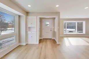 1421 Cynthia Ave, Park Ridge, IL 60068 - Photo 4