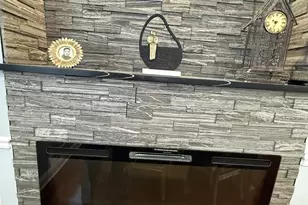 2133 W 71st St, Chicago, IL 60636 - Photo 10