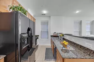 3817 S Ellis Ave, Chicago, IL 60653 - Photo 8