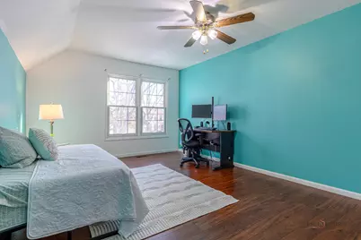 275 Saddle Back Road, Vernon Hills, IL 60061 - Photo 24