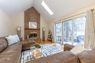 275 Saddle Back Rd, Vernon Hills, IL 60061 - Photo 14