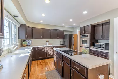 275 Saddle Back Road, Vernon Hills, IL 60061 - Photo 10