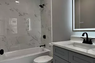 5029 S Indiana Ave, Chicago, IL 60615 - Photo 8