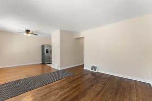 11342 S Ave G, Chicago, IL 60617 - Photo 2