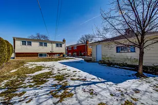 10228 S Kenneth Ave, Oak Lawn, IL 60453 - Photo 4