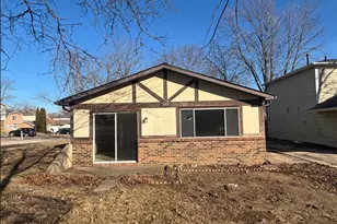 204 Mill Stream Dr, Bolingbrook, IL 60440 - Photo 1