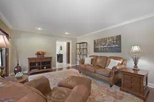 3881 Bordeaux Dr, Hoffman Estates, IL 60192 - Photo 14