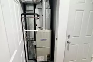 2950 N Lowell Ave, Chicago, IL 60641 - Photo 32