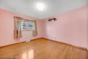 8121 McVicker Ave, Burbank, IL 60459 - Photo 10