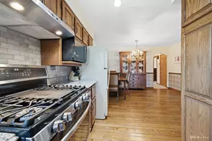 3019 W 104th St, Chicago, IL 60655 - Photo 10