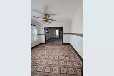 12231 S Lowe Avenue, Chicago, IL 60628 - Photo 2