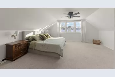 35 Cloverdale Lane, Schaumburg, IL 60194 - Photo 14