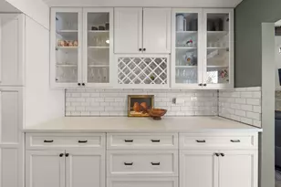 35 Cloverdale Ln, Schaumburg, IL 60194 - Photo 10