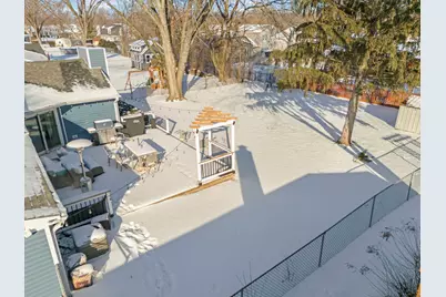 35 Cloverdale Lane, Schaumburg, IL 60194 - Photo 22