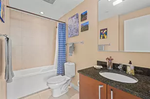 1570 Elmwood Ave, Evanston, IL 60201 - Photo 20