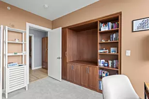 1570 Elmwood Ave, Evanston, IL 60201 - Photo 18