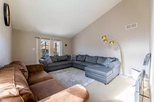 1114 Kylemore Ct, Joliet, IL 60431 - Photo 2