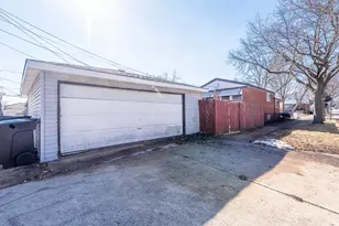 11433 S Elizabeth St, Chicago, IL 60643 - Photo 8