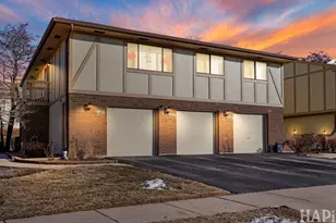 642 Whalom Ln, Schaumburg, IL 60173 - Photo 2