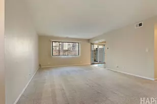 642 Whalom Ln, Schaumburg, IL 60173 - Photo 6