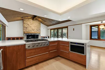 901 S Burton Place, Arlington Heights, IL 60005 - Photo 16