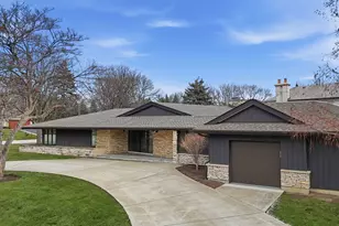 901 S Burton Pl, Arlington Heights, IL 60005 - Photo 2
